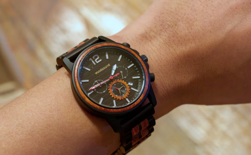 “自然素材×メカニカル”。天然木製のクロノグラフ時計が意外にしっくりきた