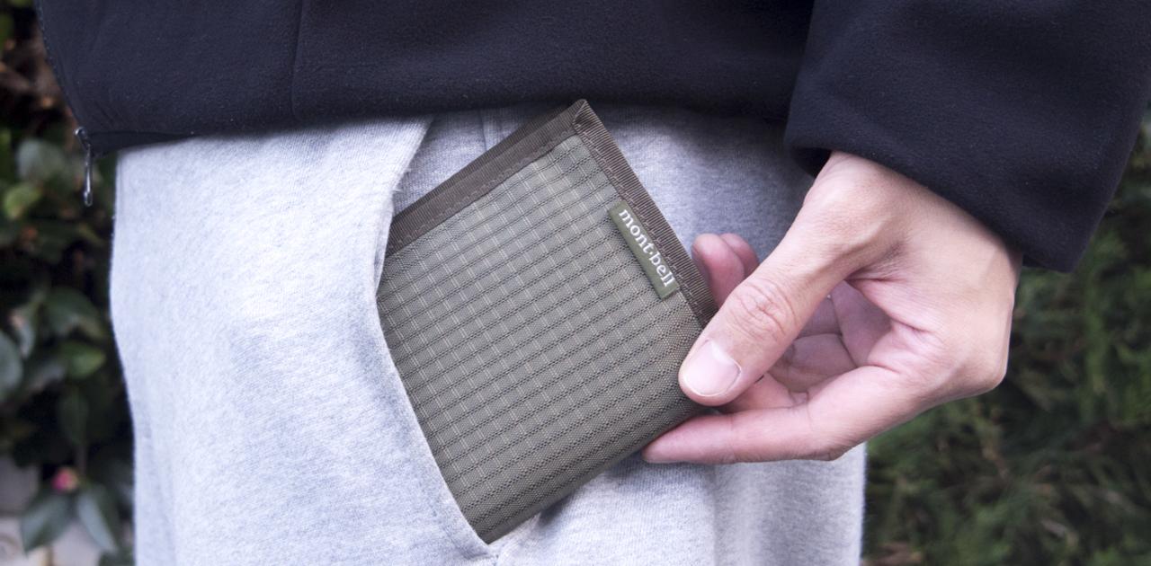 キャッシュレス時代の財布は軽いのがベスト。モンベルでいいの見つけました