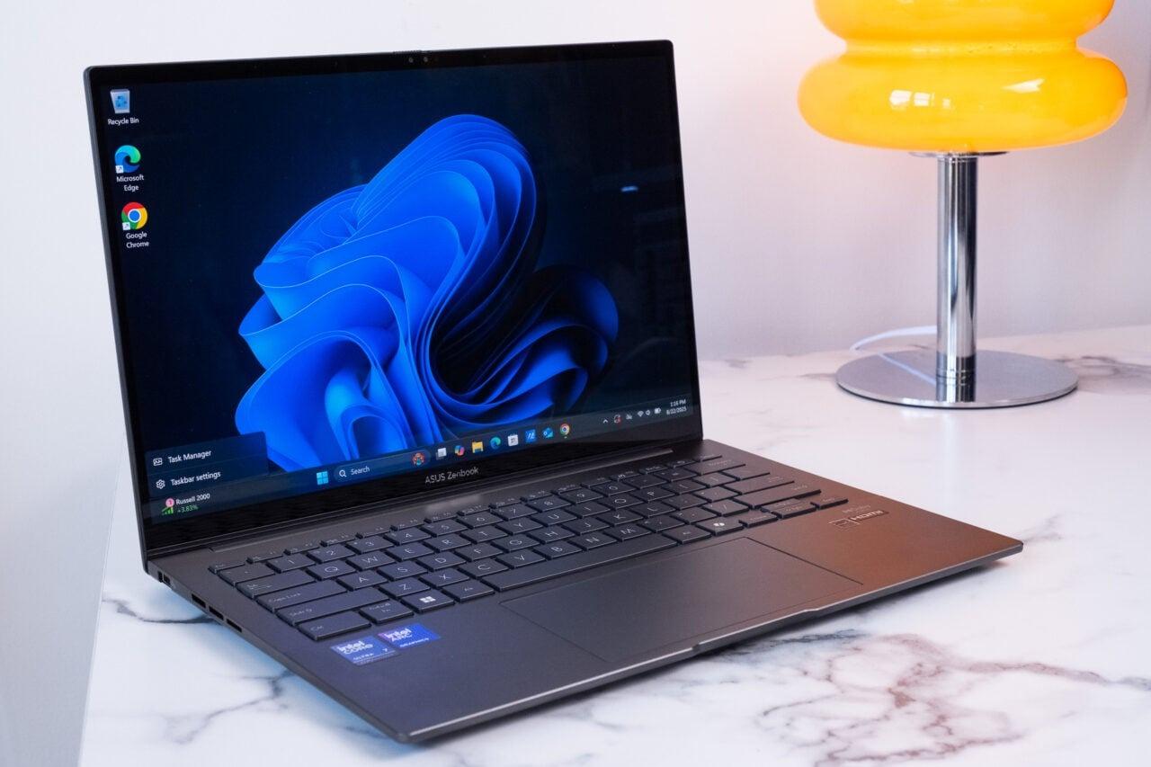 2025年サイコーのノートPC・11選 | ギズモード・ジャパン