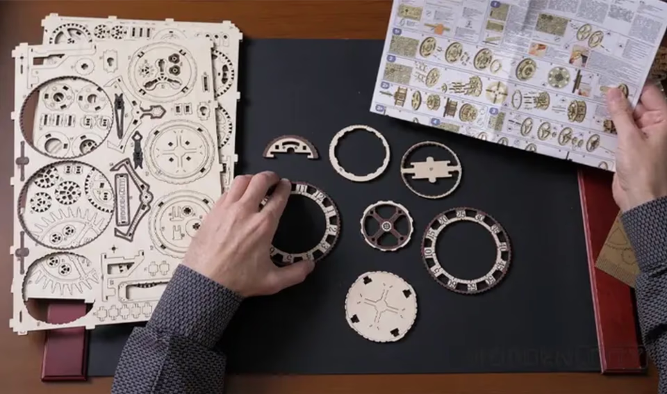 今あえて立体パズル時計を組み立てたいワケ。忙しい毎日のノイズをクリアに