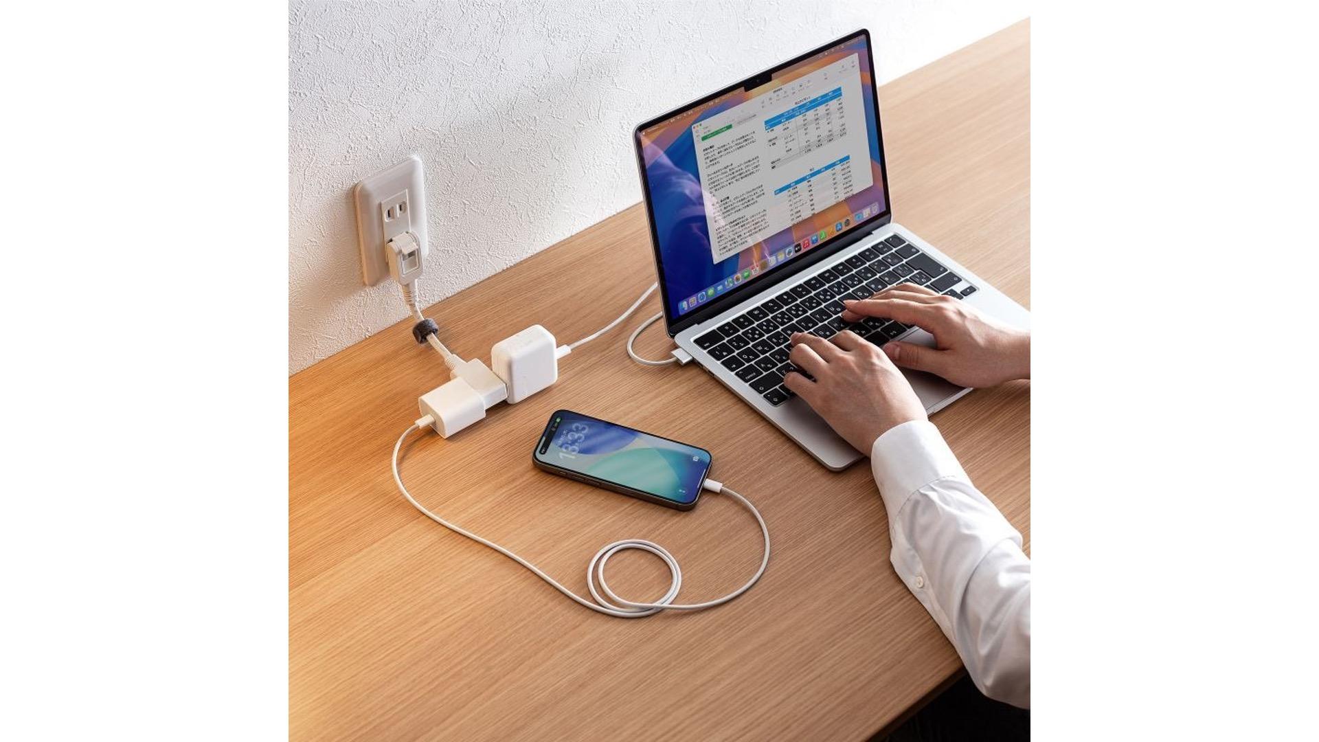 格納式＆超短い！ 持ち運びに特化しまくった電源タップ