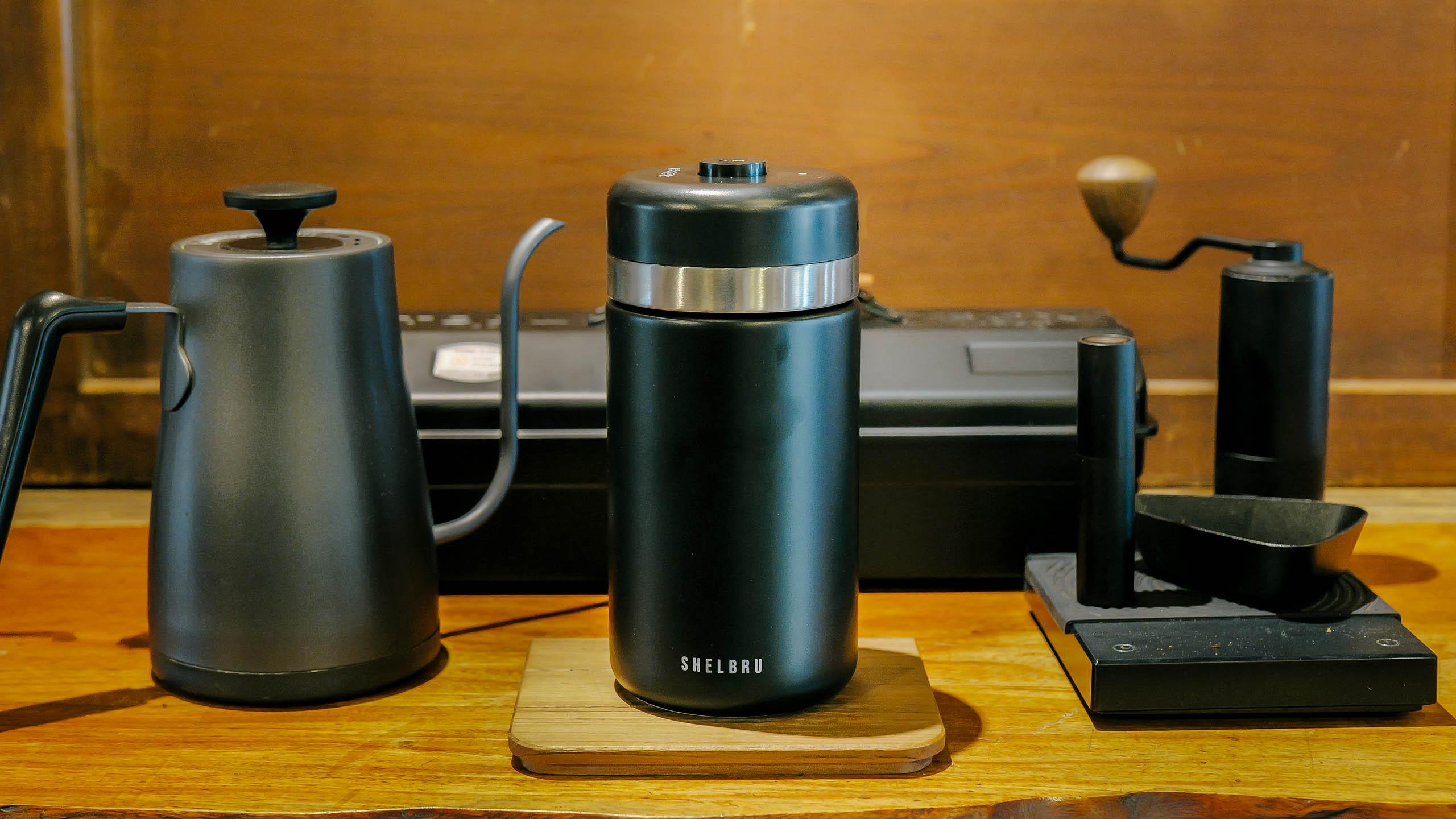 酸化と紫外線に徹底対抗。コーヒー豆が長くおいしく楽しめる真空キャニスター