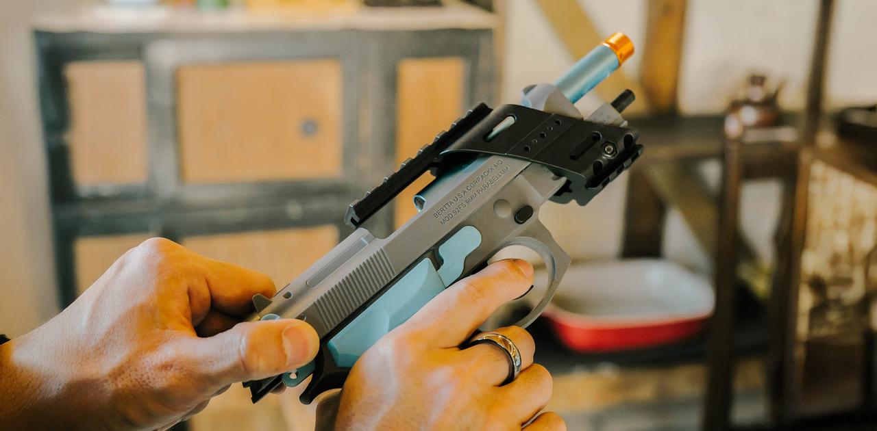 M9シューティングガンで部屋サバゲー