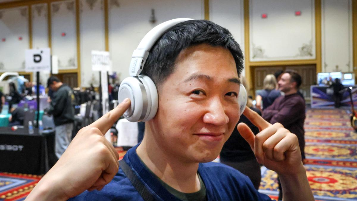 ヘッドホンとスピーカーの二刀流。ハイブリッドなオーディオを試してき