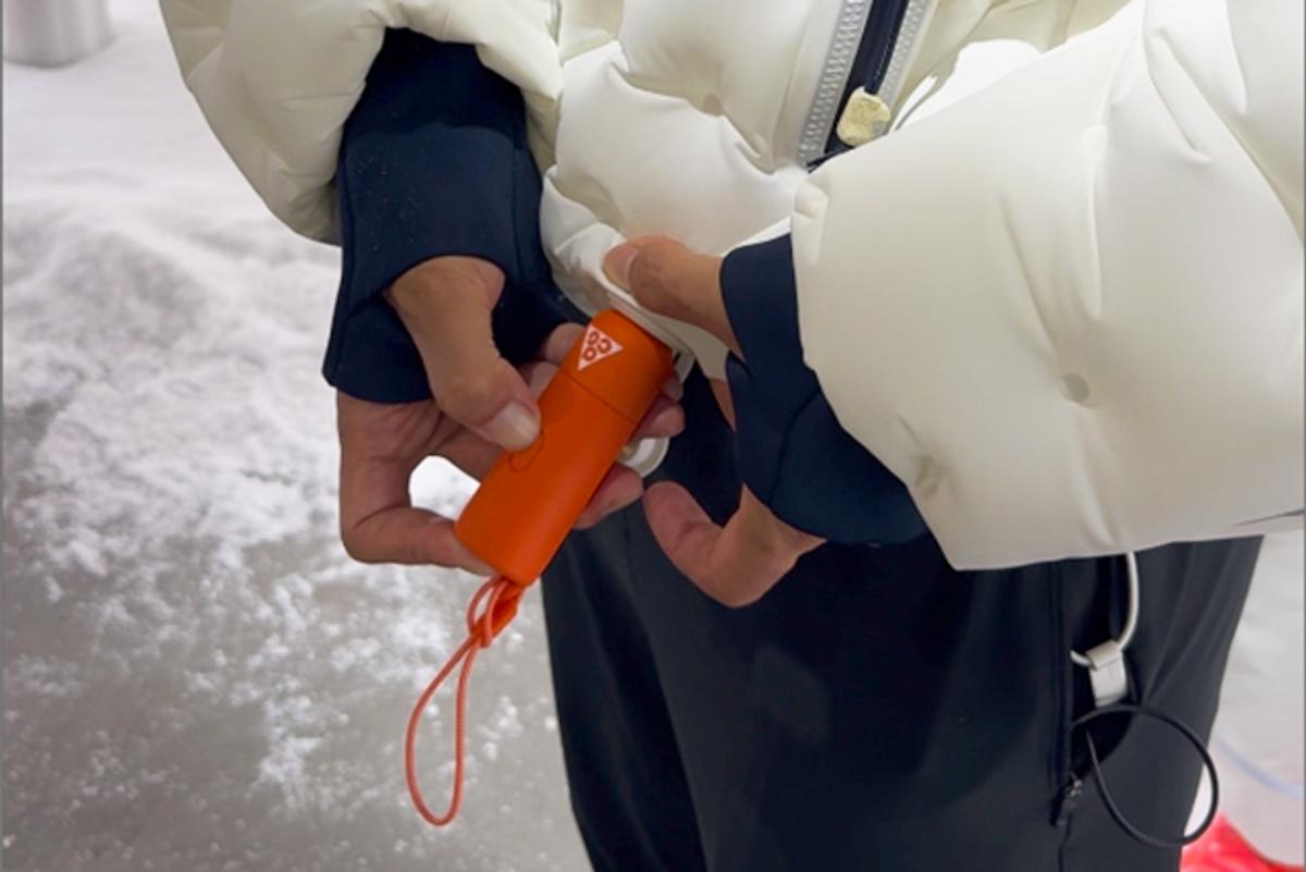 素材は空気のみ。ダウンをこえたナイキのテックアウター | ギズモード 