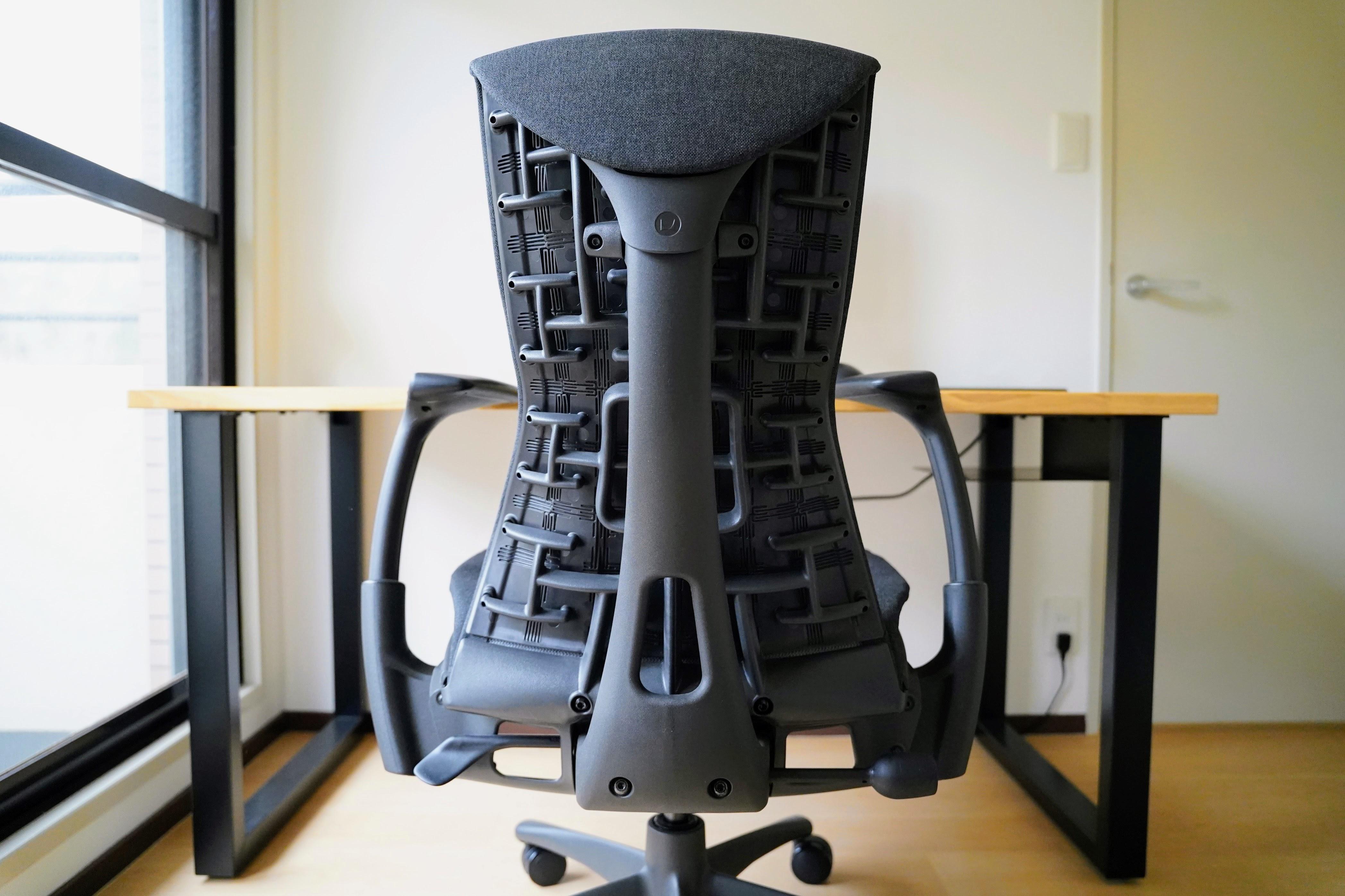 チェア選びは、集中力と健康への投資。約25万円のエンボディチェアを購入した理由