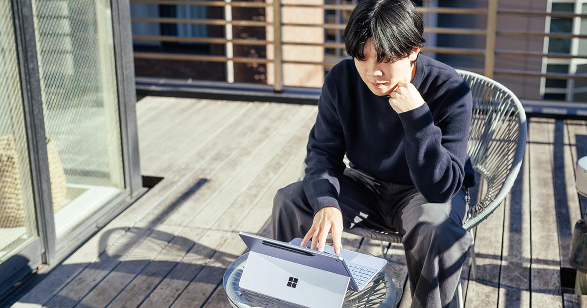 学生時代をともに過ごす頼もしい相棒。 Surface 新生活応援モデル 