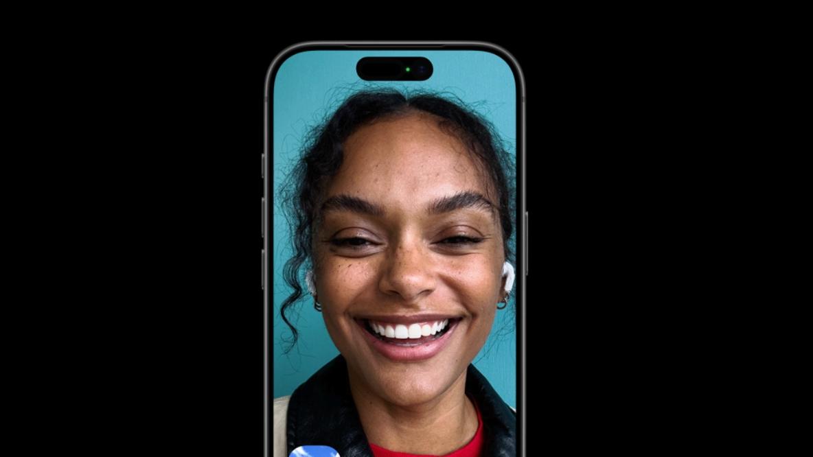 iPhone画面の黒いとこ、次は小さくなるらしいよ