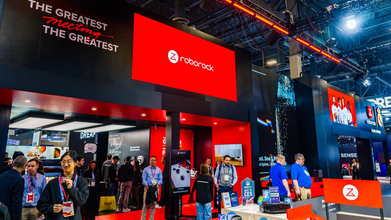 今年のRoborockのキーワードは“脚”。脚技で魅せる掃除とスポーツ