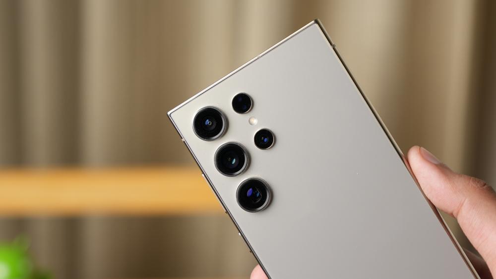 ブラック＆シルバー飽きた…  Galaxy S26 Ultraはカラフル説を信じたい