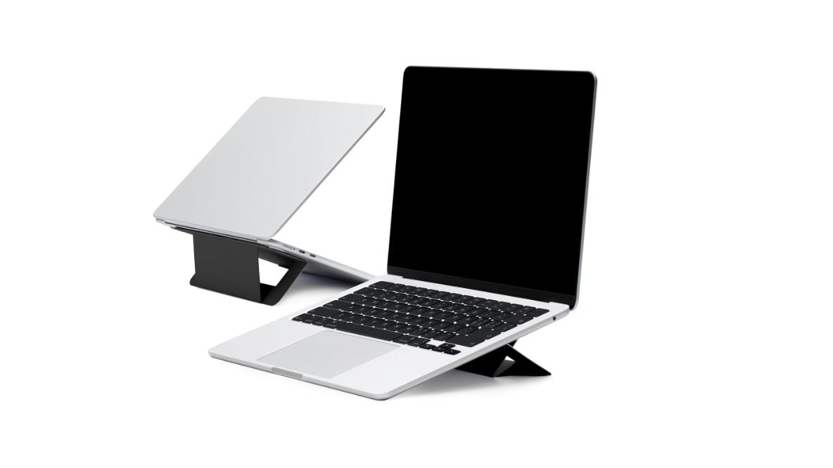 僕は定価で買いました。超薄型PCスタンドMOFTが15％OFFです