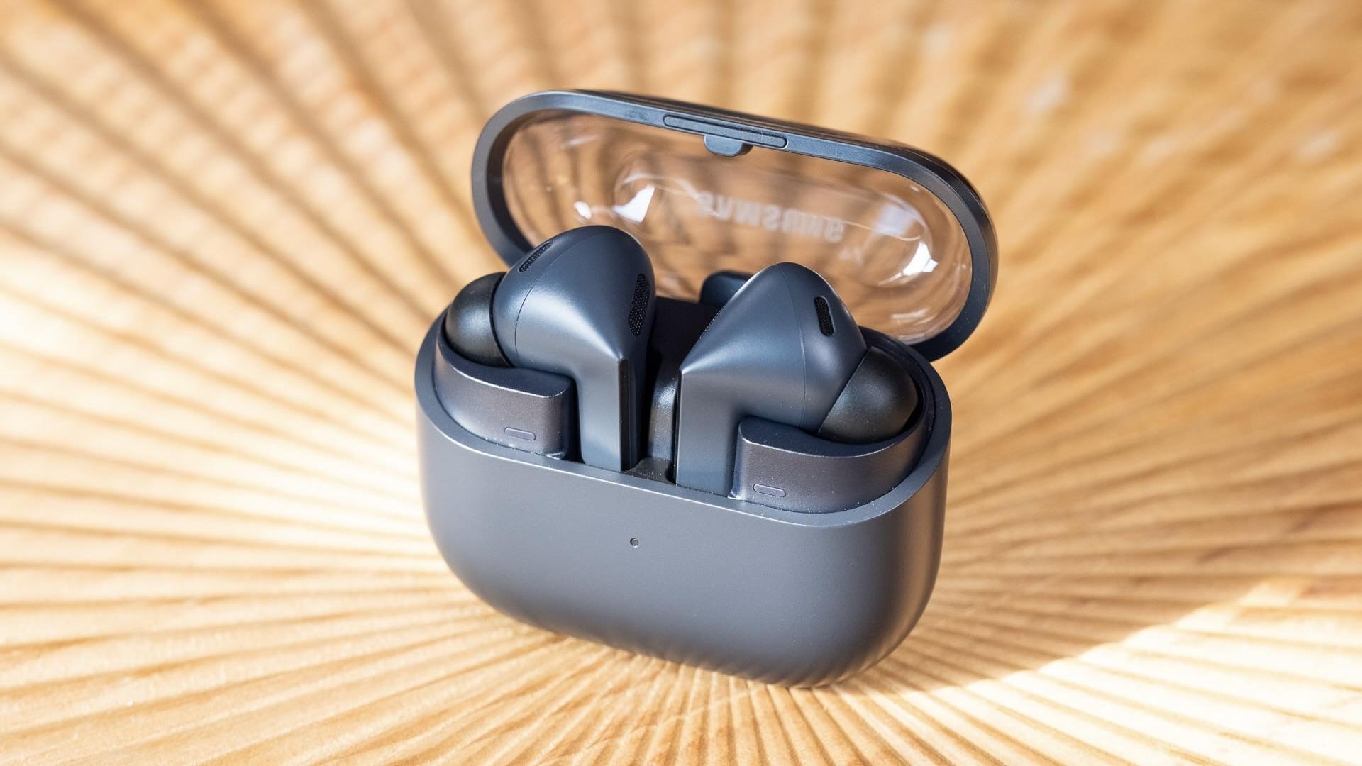 Samsung Galaxy Buds4 / 4 Proは2月26日発表か？ 機能もお値段もアップしそう