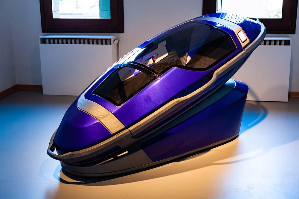 安楽死カプセル、最終決定にAIによる精神判定を導入