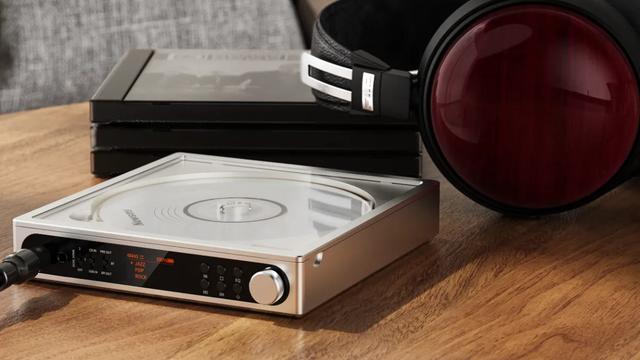 吉田拓郎の写真と音楽が楽しめるデジタルフォトフレーム｢TAKURONICLE