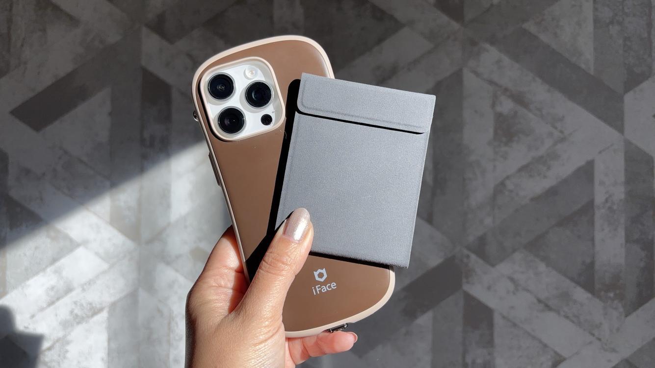 無印良品で見つけた薄くて小さな板状の逸品、もはやスマホ生活の必需品では