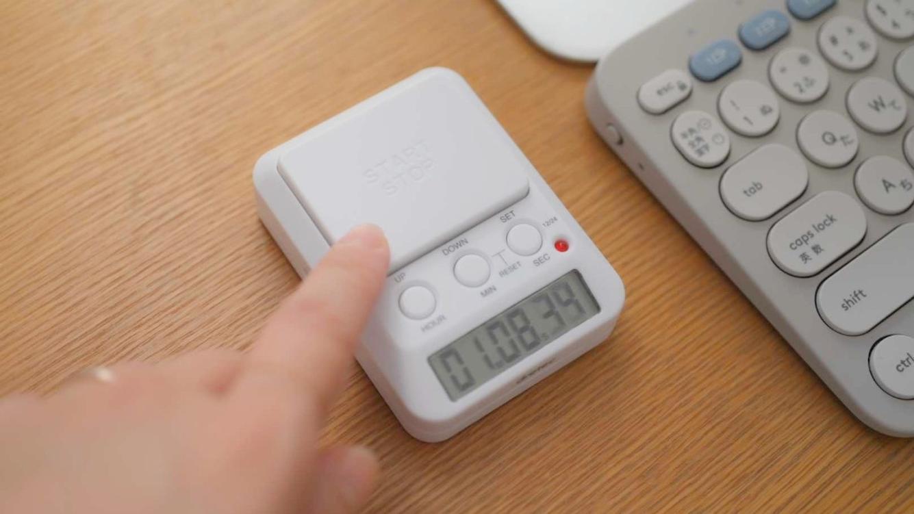 デスクにdretecの勉強タイマーを置いたら仕事の効率が上がった