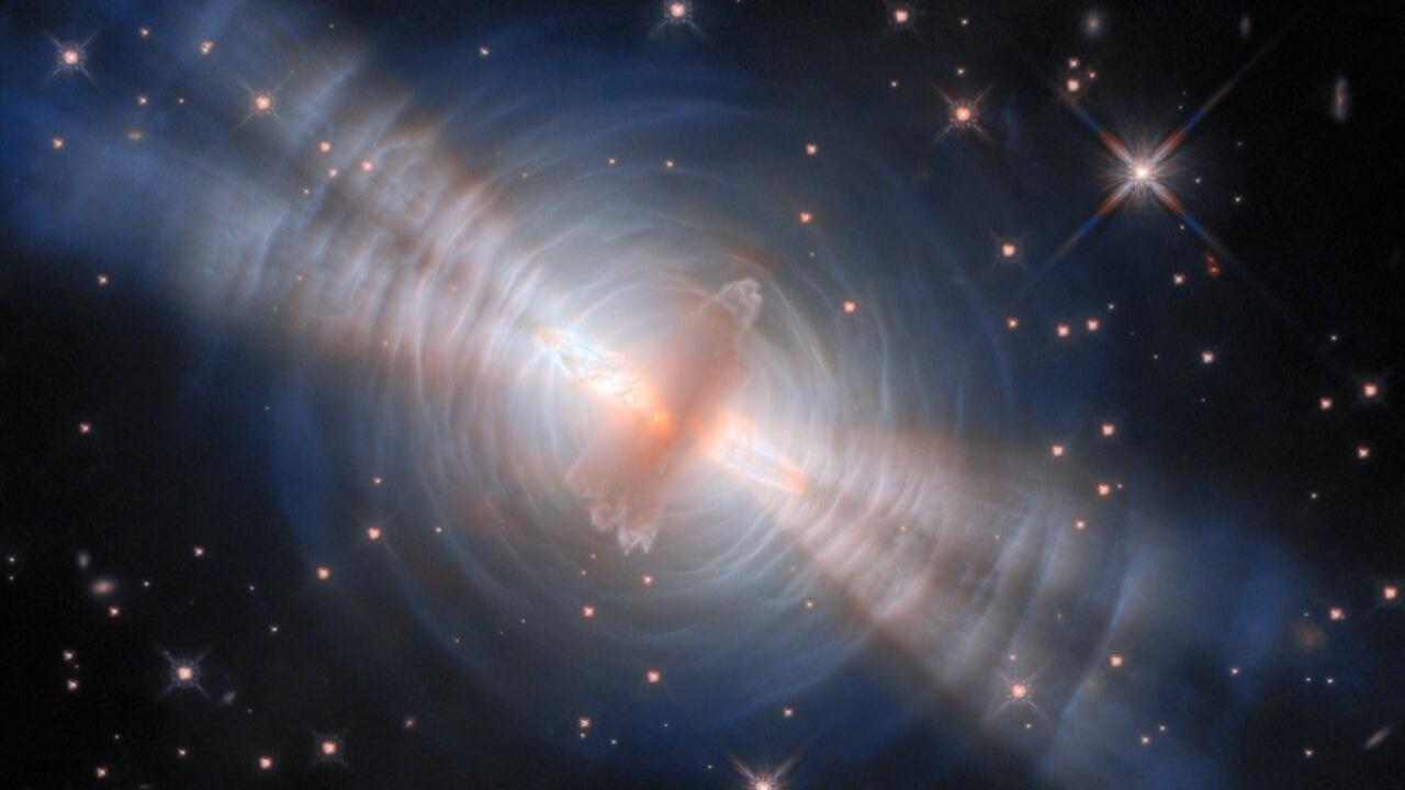 塵も積もれば星となる。卵星雲のズーム画像が神々しすぎる