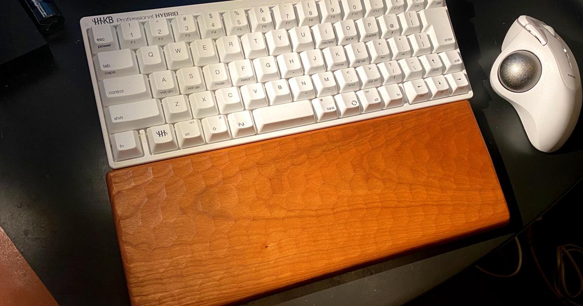 HHKB専用のパームレスト。キーボードカバーや携帯性など、付加価値が
