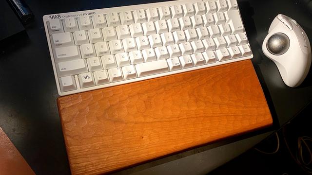 HHKB専用のパームレスト。キーボードカバーや携帯性など、付加価値が