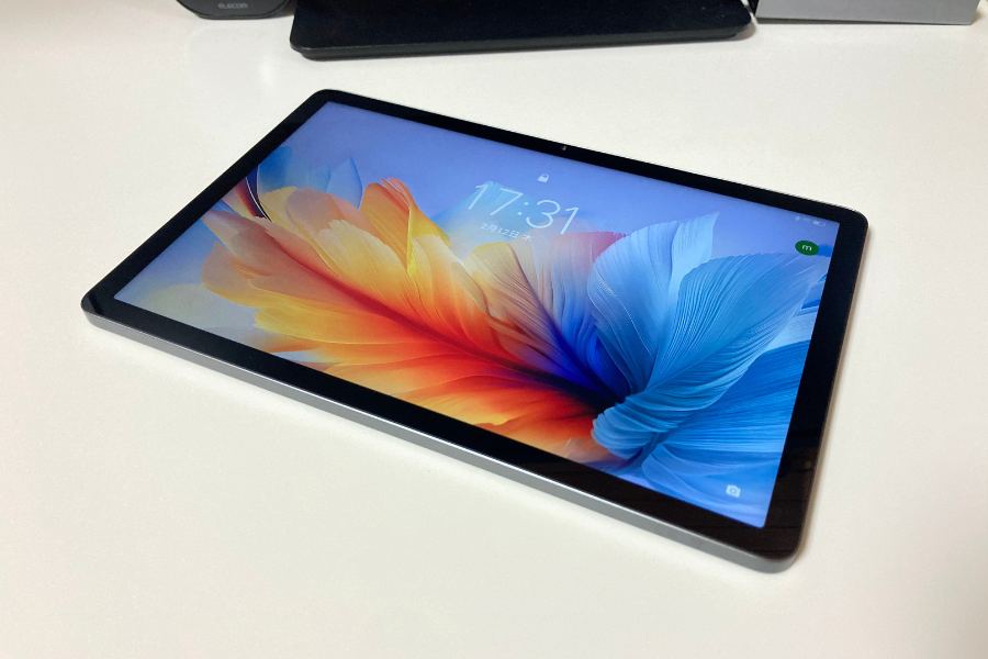 スマホの寿命を延ばしたい。そう思い立った私は、1万円台のタブレットを買った