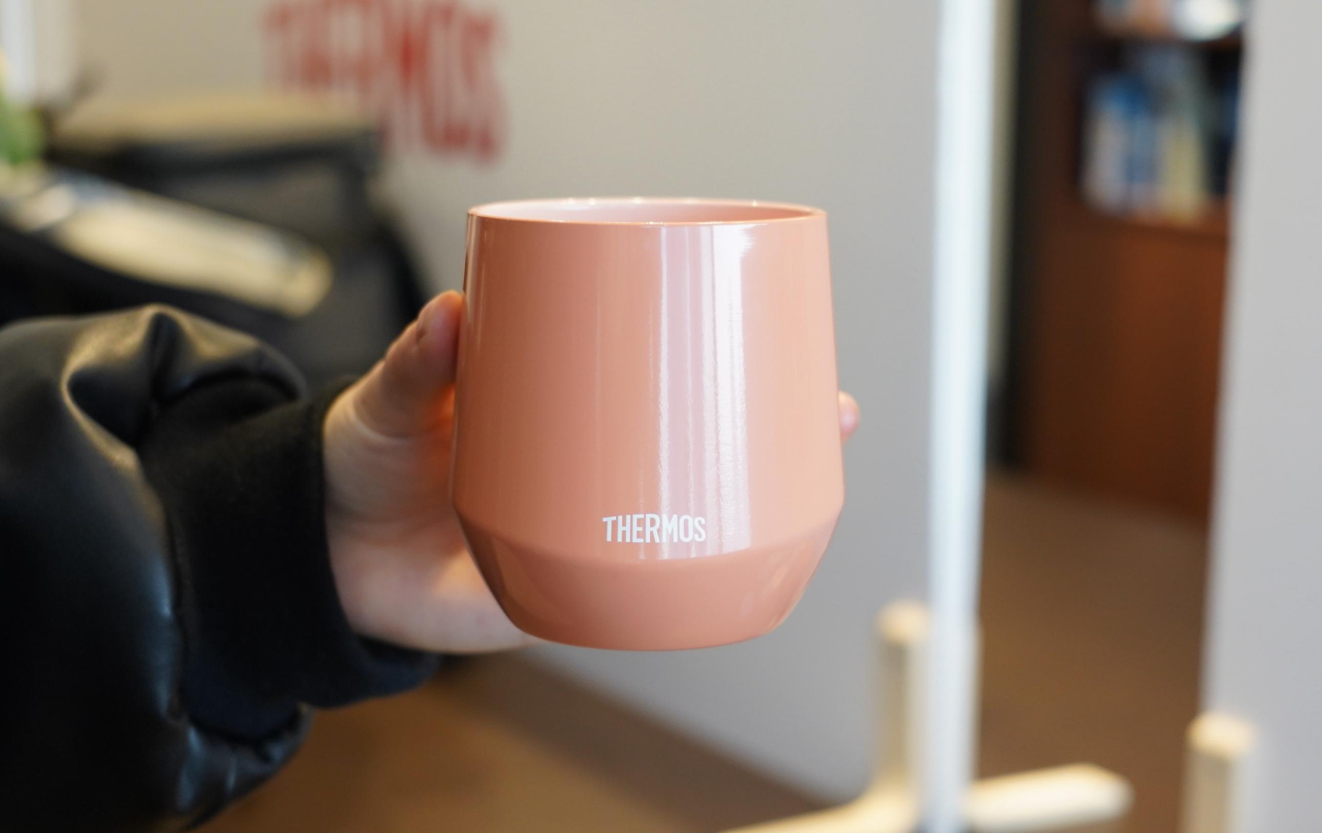 コップ マグなのに蓋つき。サーモスの｢魔法びんマグカップ｣は“ちびちび飲み”に