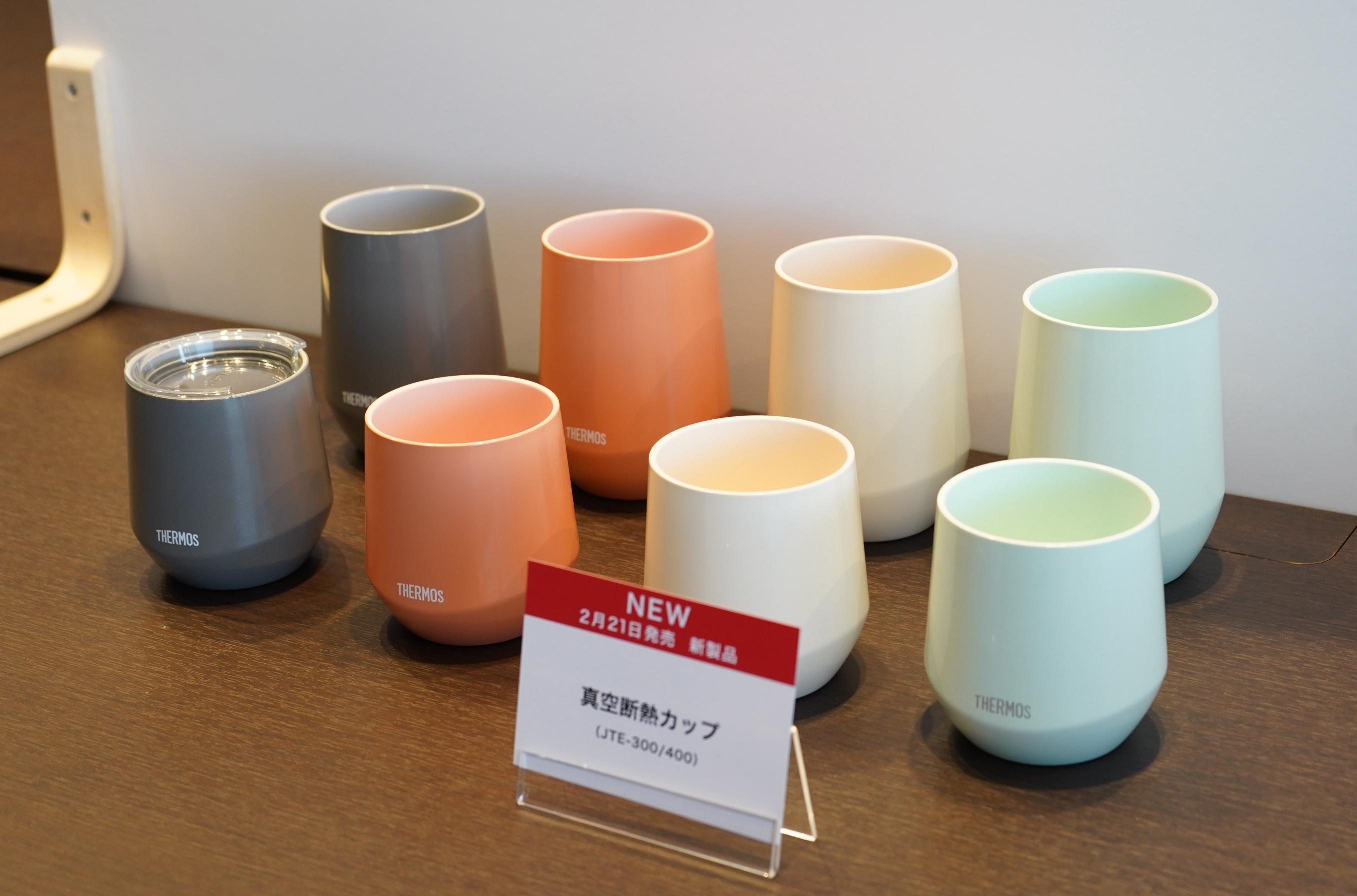 マグなのに蓋つき。サーモスの「魔法びんマグカップ」は“ちびちび飲み