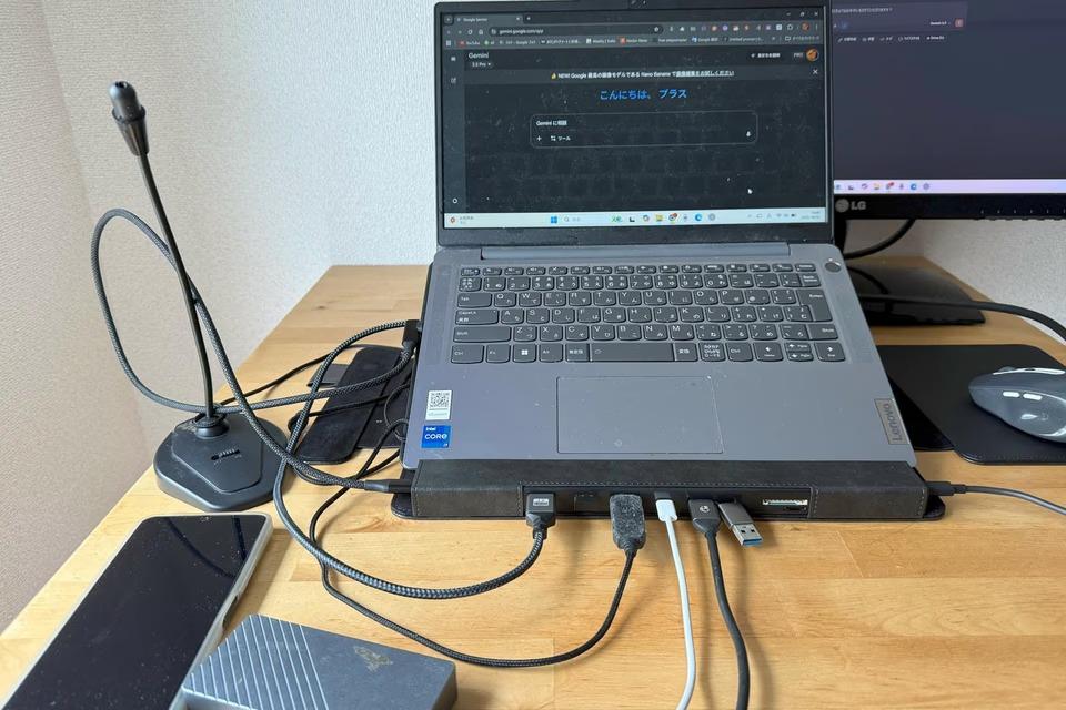 本当に必要なポートを9種厳選、PCケースにもなる。このスタンドHUBで理想のモバイル空間を