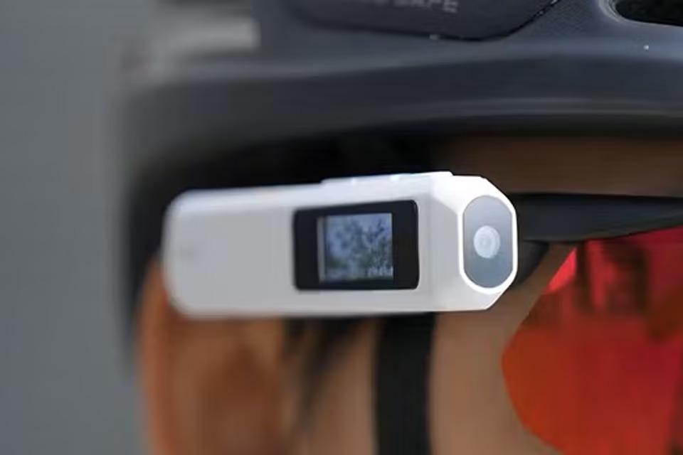 メガネに付けるだけ。気づいたら思い出が増えていく超軽量カメラ「S112」