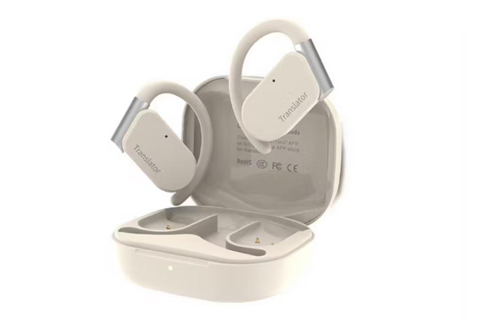 もう｢えっと……｣で止まらない。話すだけで訳してくれる翻訳イヤホン