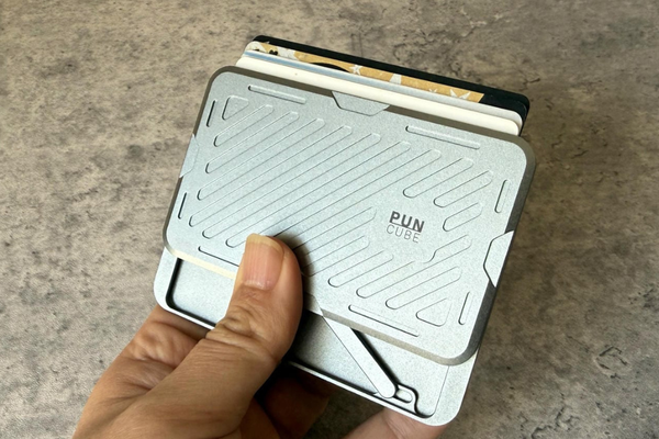 キャッシュレスなのに財布パンパン問題、「Mech Wallet」で解決して