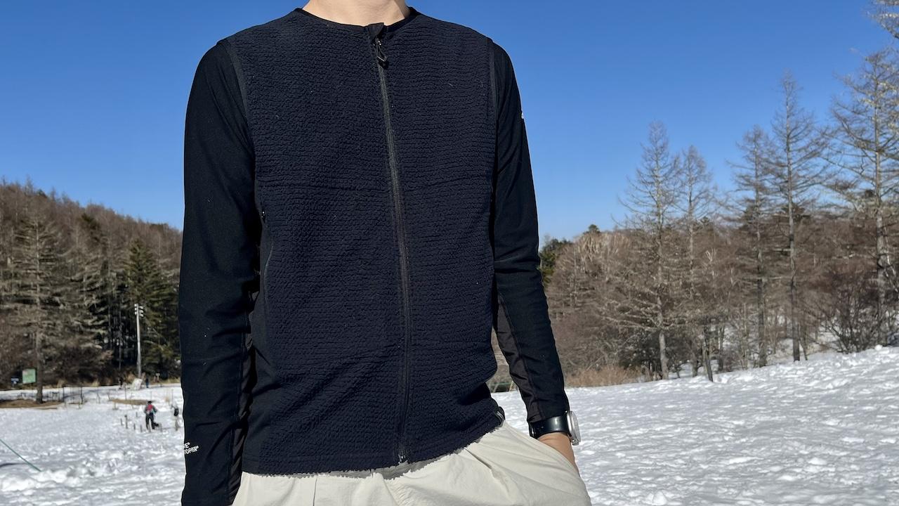 重ね着で大活躍。ミレーの通気する保温着は春服のベストソリューション