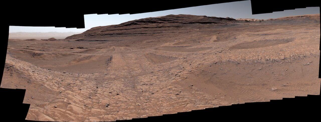 火星の水、予想より長く存在？蜘蛛の巣状の地形が示す新事実