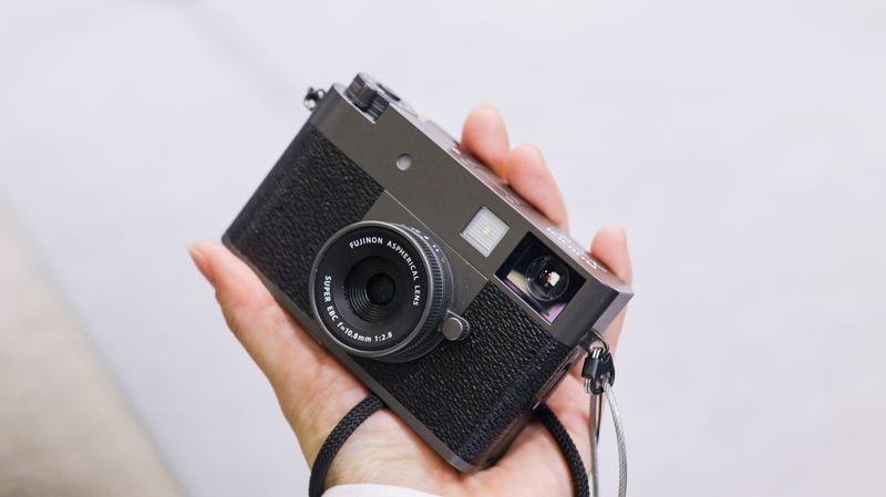最終値下げ　Fujifilm Xhalf 個人的試用感｜藤井智弘 half X FUJIFILM デジタルカメラ