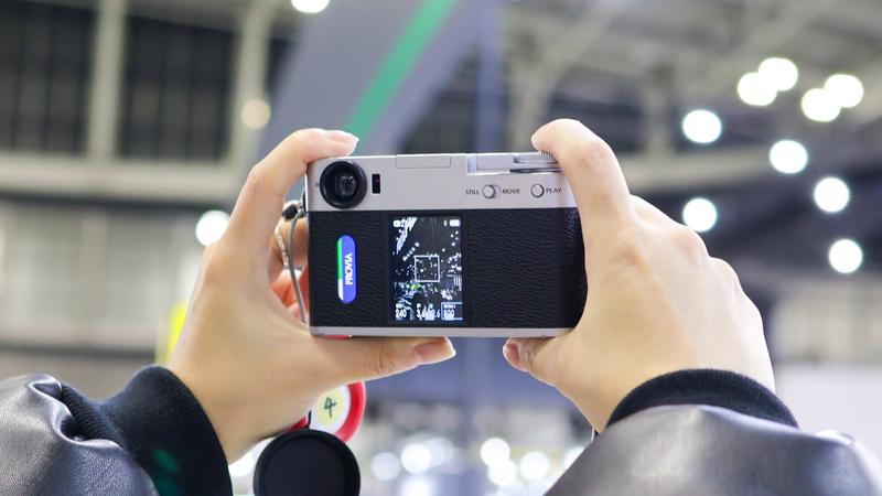 FUJIFILM「X half」を15分間レンタル。縦フレームにときめいた #CP+