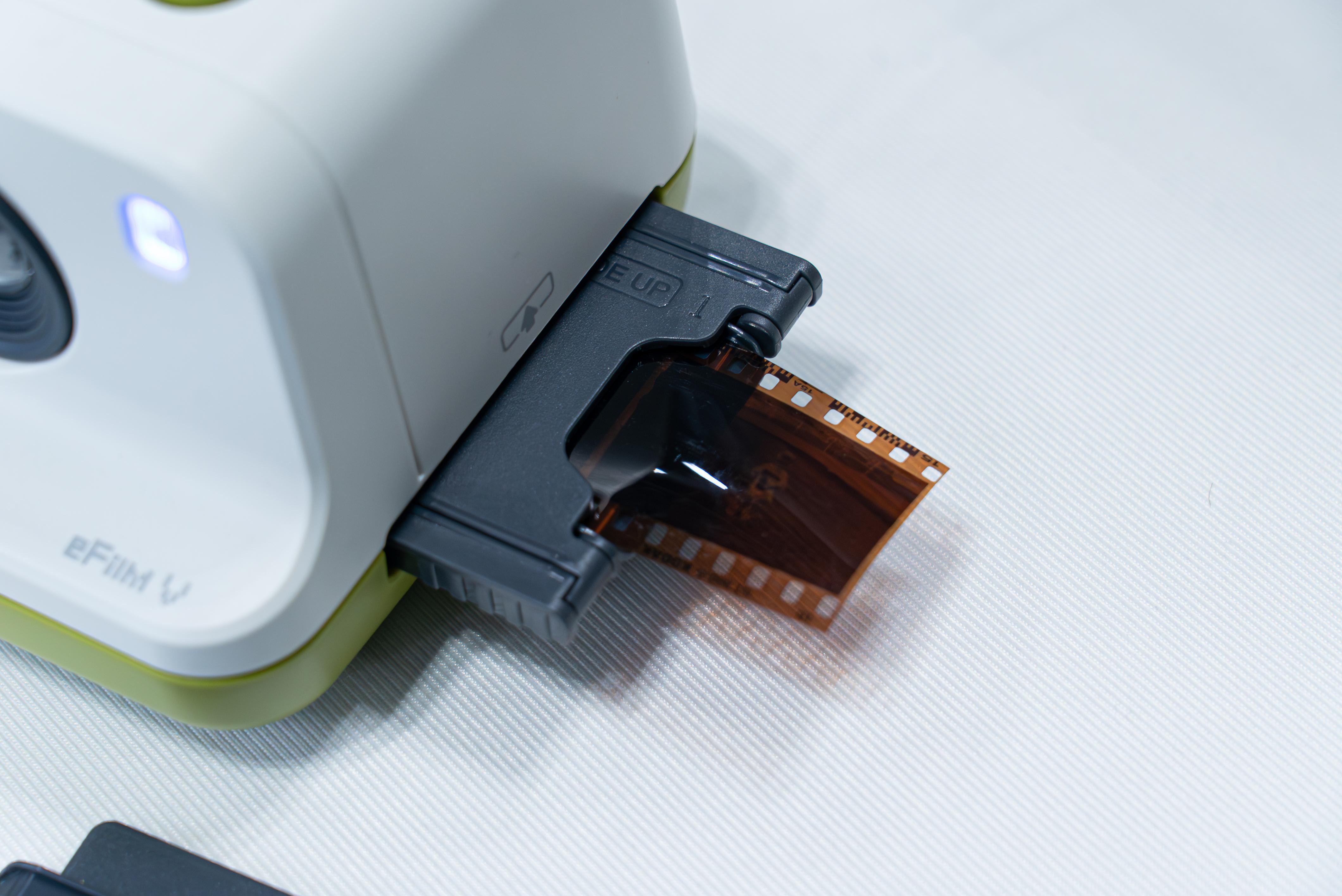 むかし撮った“思い出の写真フィルム”を蘇らせよう。「フィルムスキャナー」でデジタル化しちゃうという手