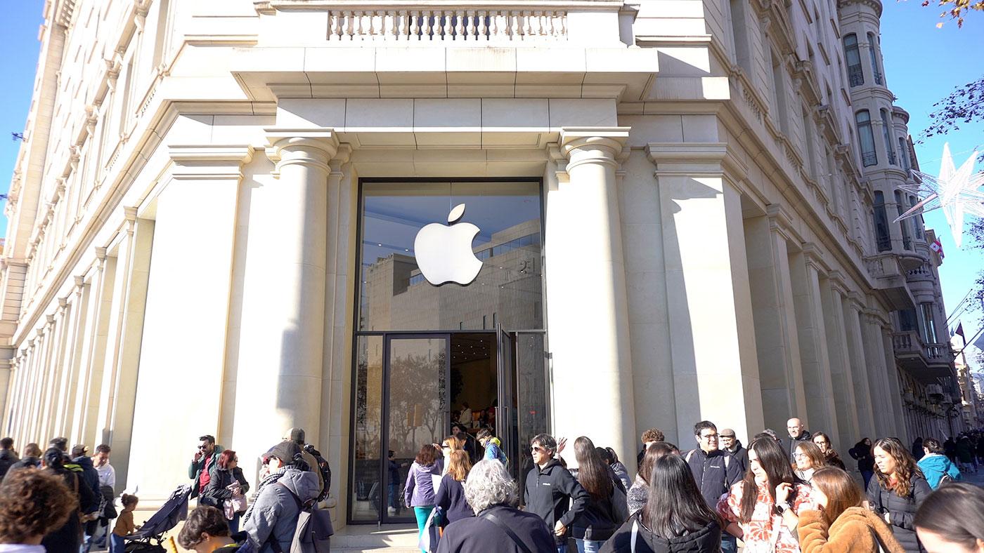 来店は計画的に、Appleストア激混みの予感…！