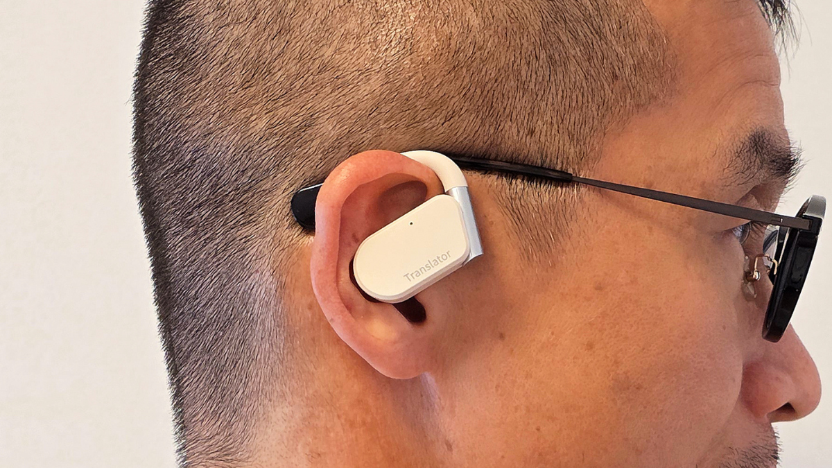 片耳ずつつけて喋るだけ。「Wooask M9」で“言葉の壁”がちょい低くなる