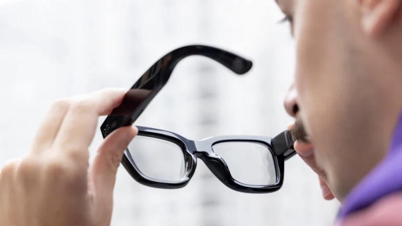 着替えや性行為まで…Metaスマートグラスの映像がダダ漏れしていた