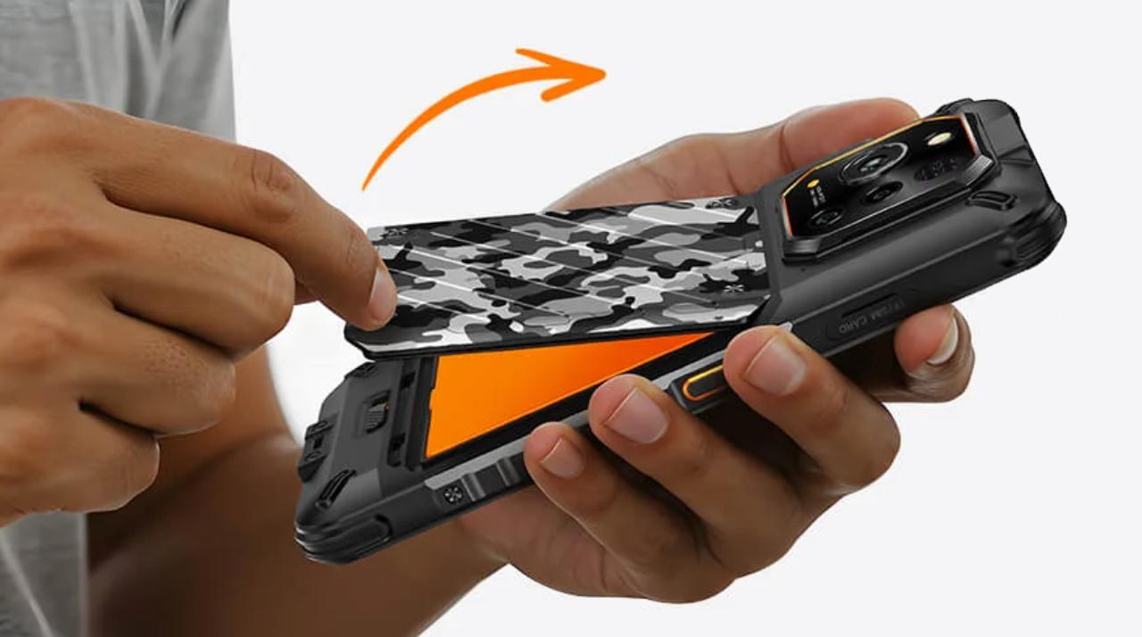 裏蓋開けて15秒でバッテリー交換できるRugOneの新作スマホ