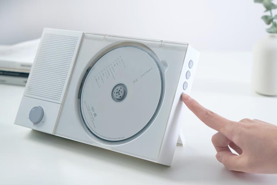 眠ってるCDをもう一度聴こう。スマホでもイヤホンでも聴けるCDプレイヤー＆スピーカー