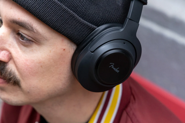 パーツごとに交換可能なモジュール構造にぐっとくる。ギターでおなじみフェンダーが手掛けたヘッドホン