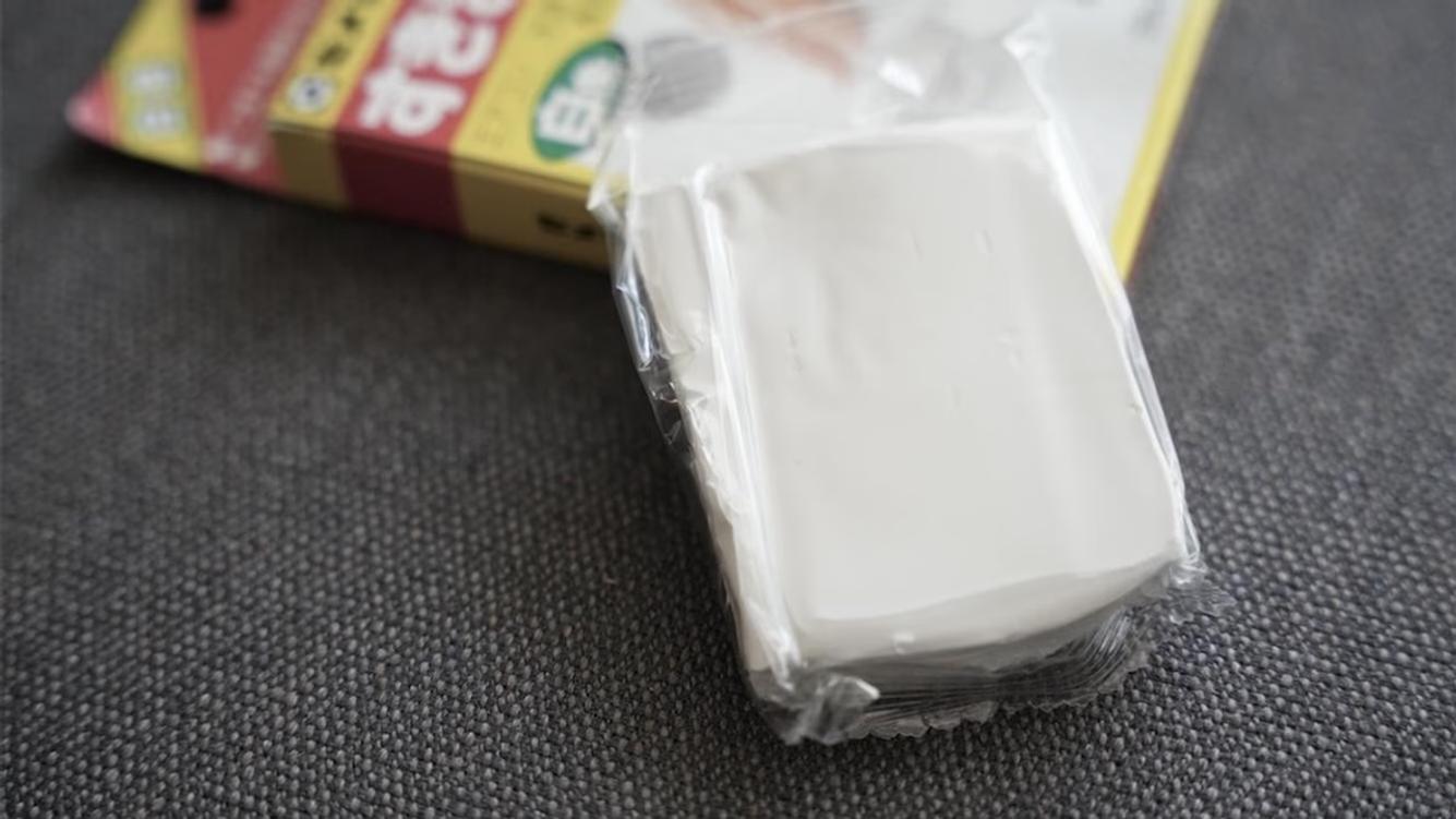 セメダインの「すきまパテ」で、家中の気になる隙間を塞ぎまくる