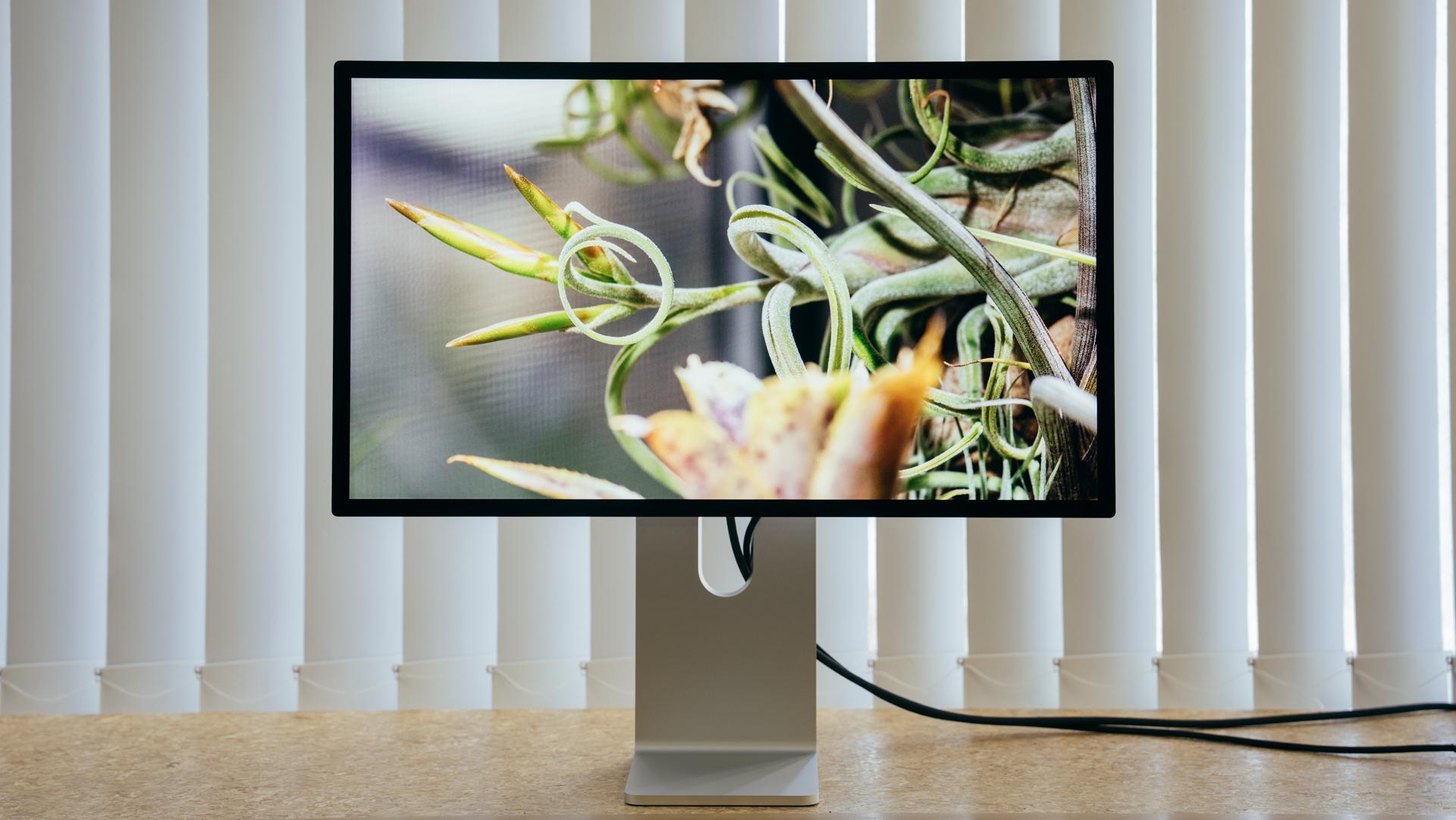 Apple純正のモニター「Studio Display」は、デザインそのまま。でもそれが良いじゃん