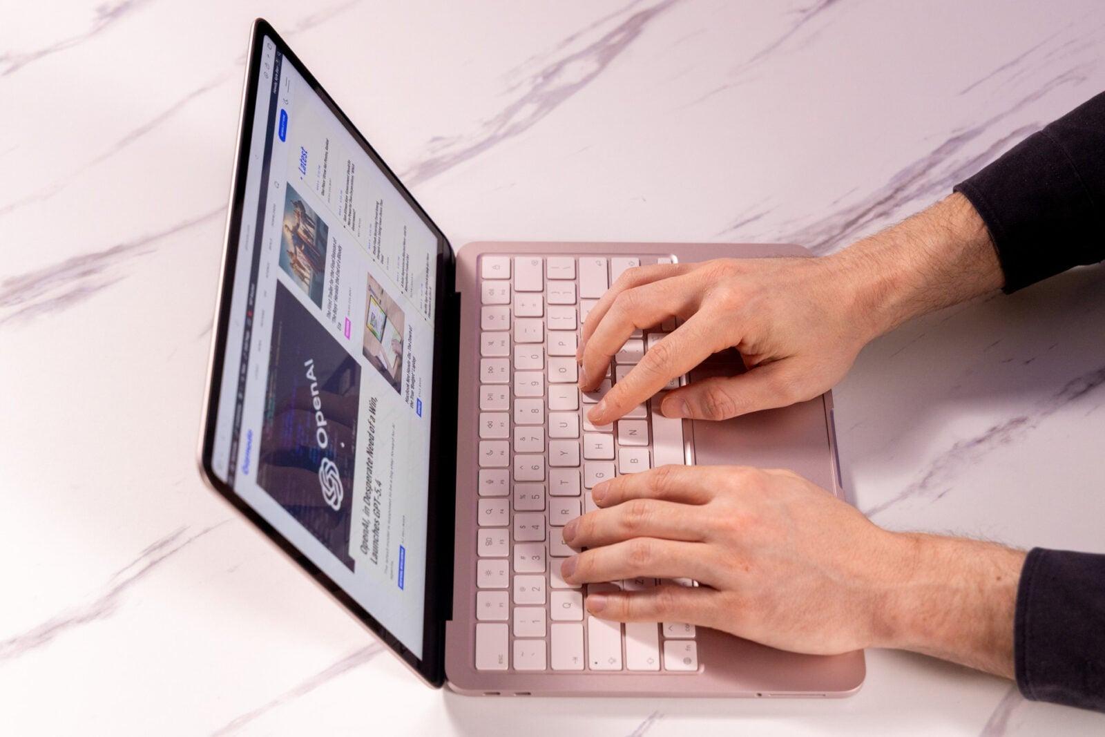 MacBook Neo登場で業界パニック中?! バジェットモデルで他社が続けるか?
