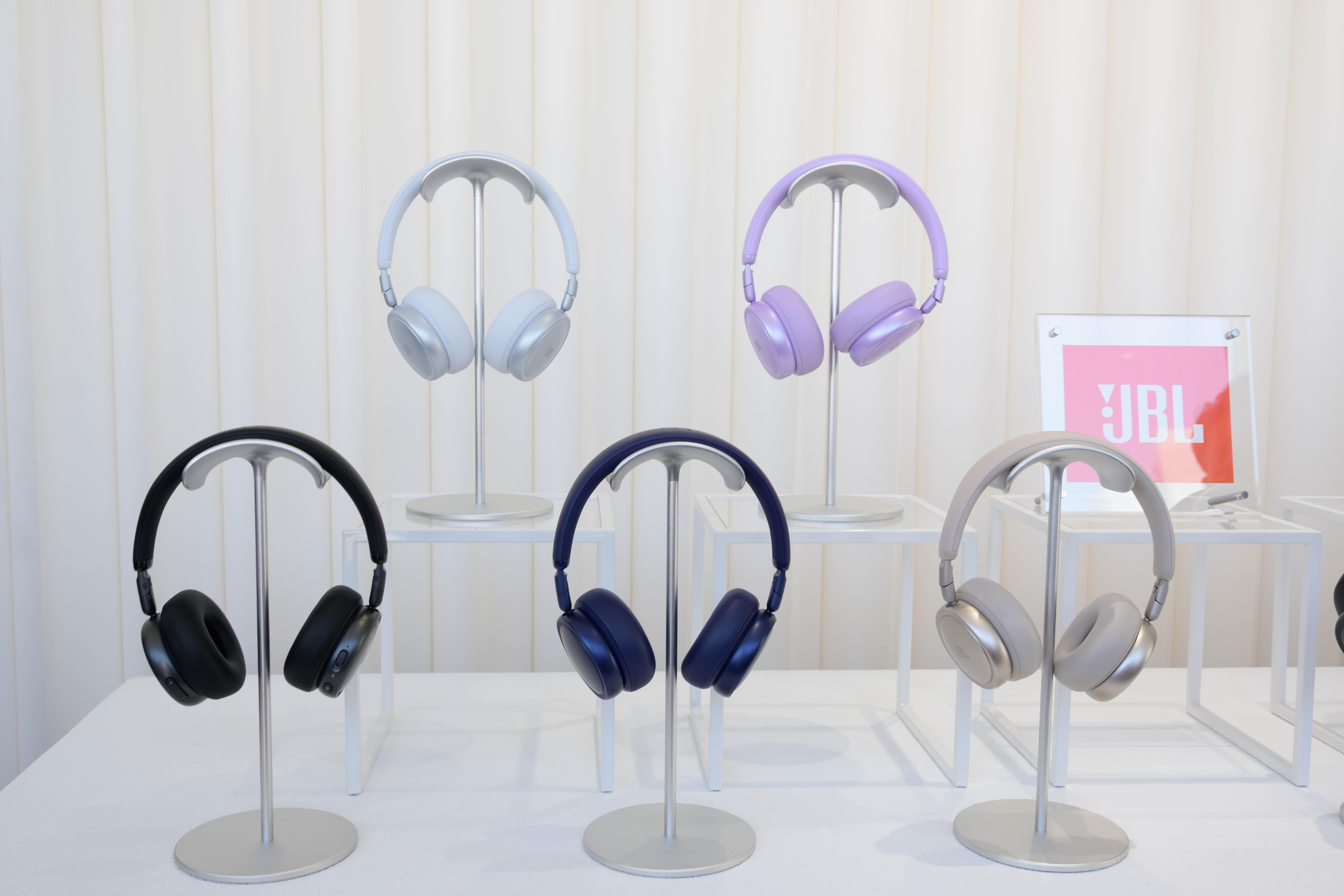装着感、音、見た目すべてよし。JBLの新ワイヤレスヘッドホン「JBL