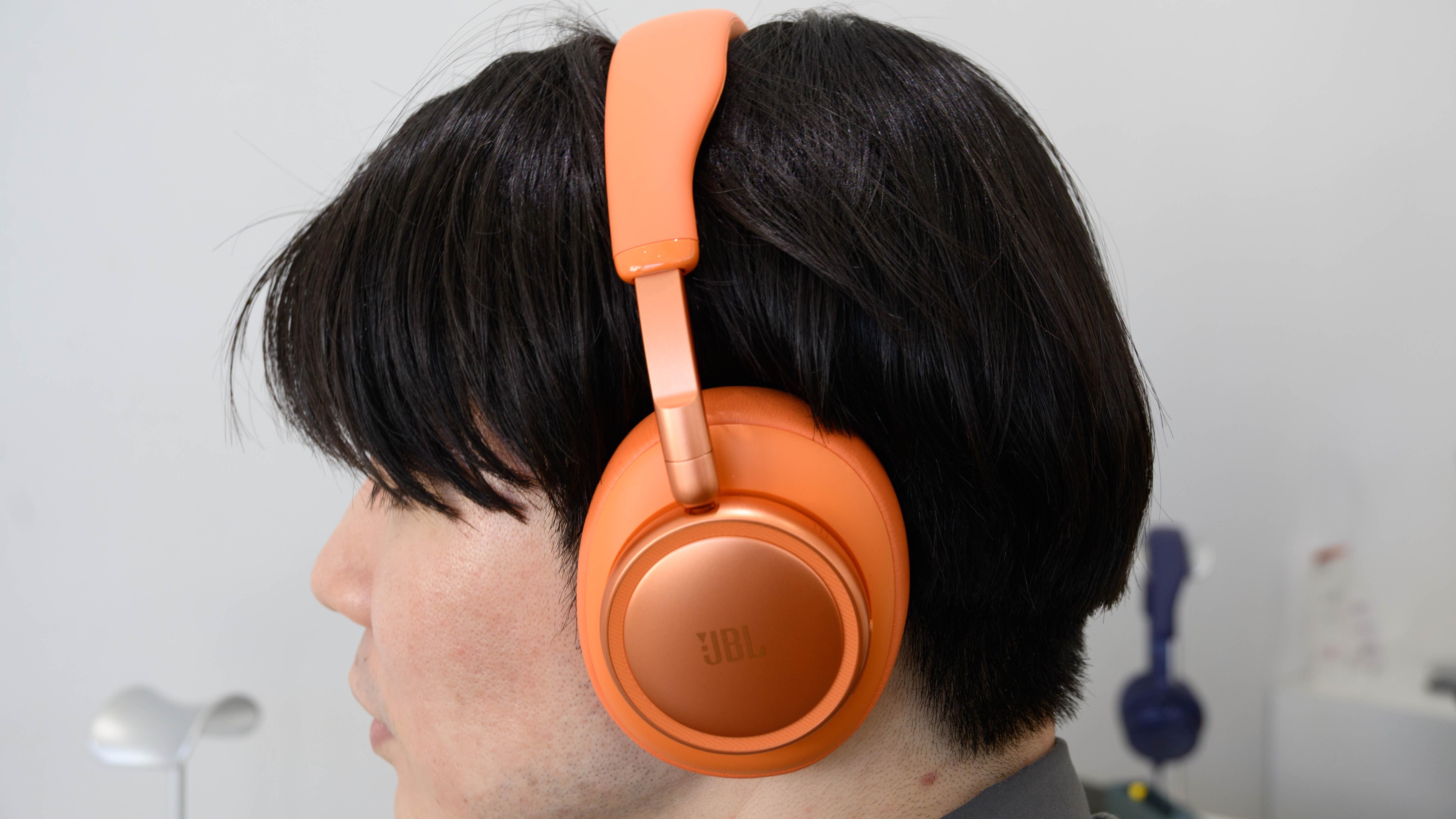 装着感、音、見た目すべてよし。JBLの新ワイヤレスヘッドホン「JBL Live 780NC＆ 680NC」試してきた