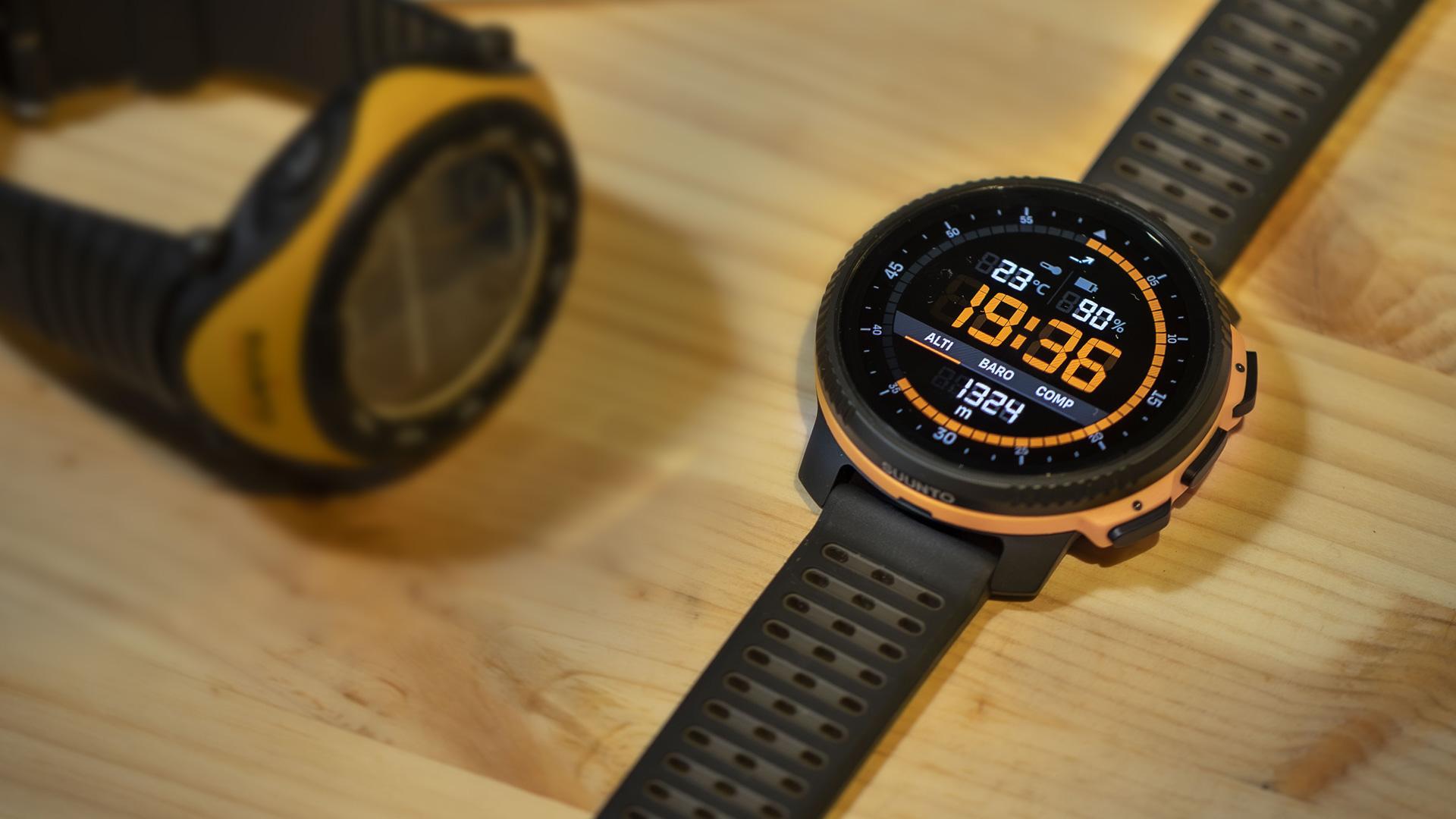 90年代デザインの正統進化。SUUNTOの限定スマートウォッチがタフすぎる