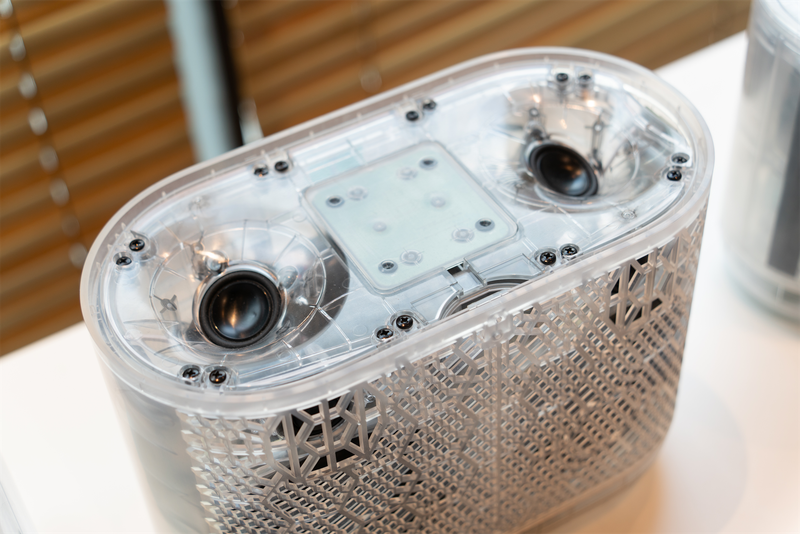 これ一台で3Dサウンド。デノンの新作スピーカーで良音に包まれる