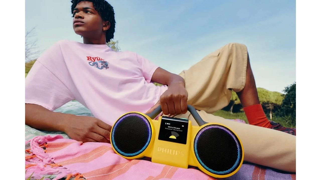 ドラゴンレーダー感のあるイヤホン。Philipsからレトロなオーディオが続々