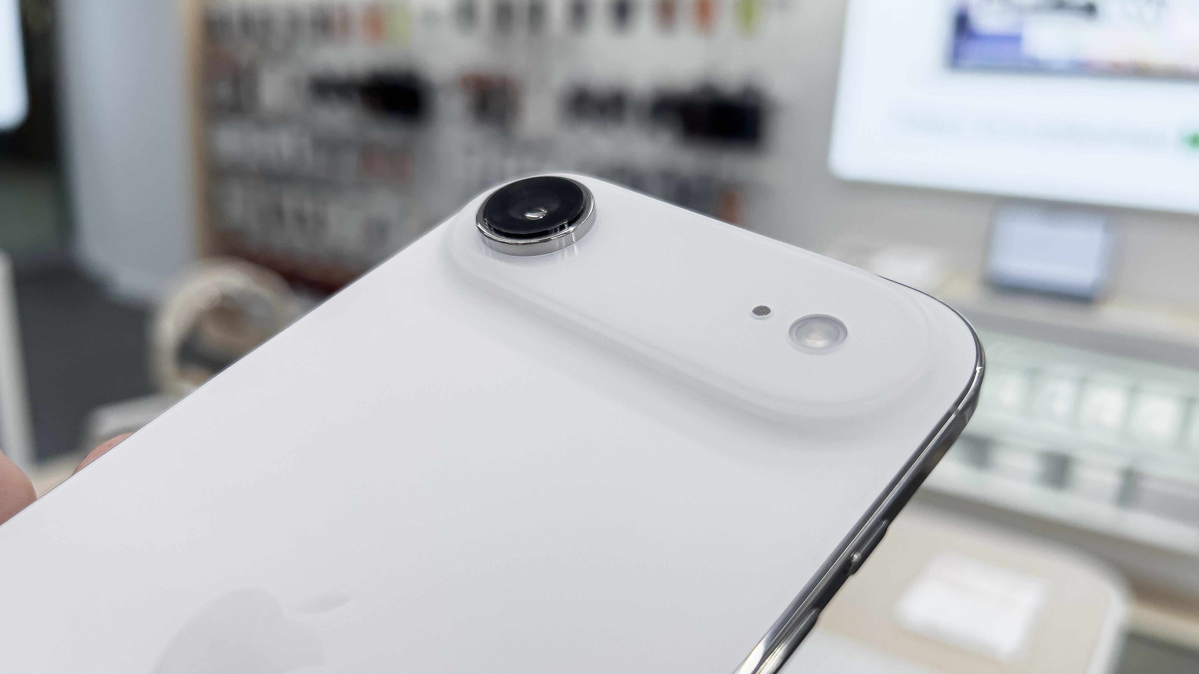 iPhone Air売れてない説は本当？ 実は意外に人気を集めていた